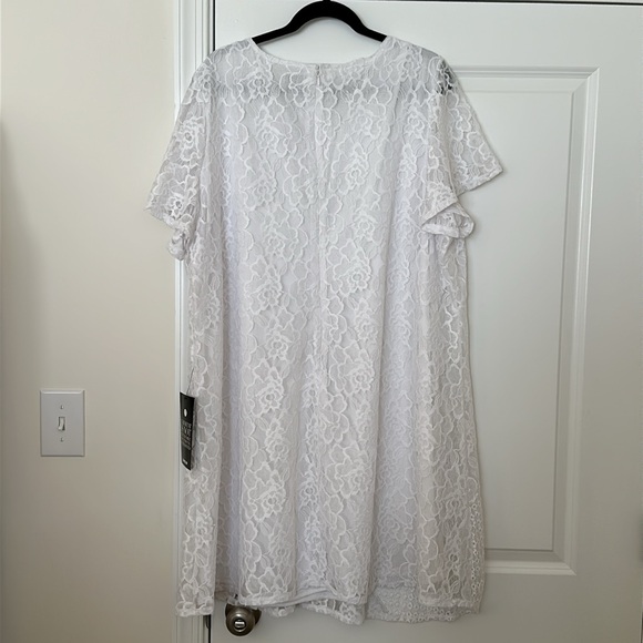 NWT Avenue White Lace Dress - Picture 4 of 4